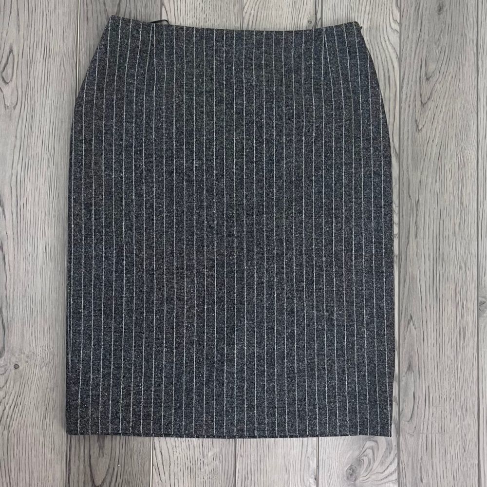 Escada Women Size 40 Wool Gray Pinstrip Pencil Straight Skirt Office Modern Work